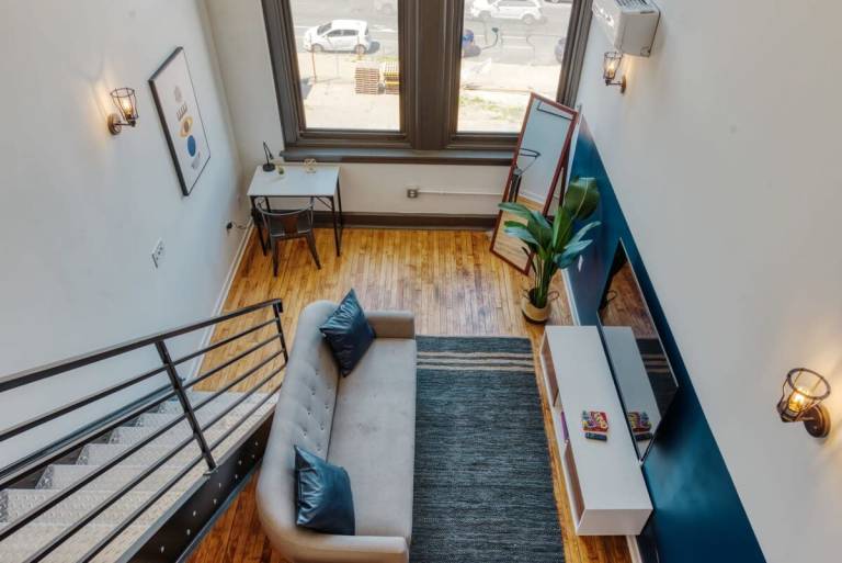 Studio flat Walnut Hill
