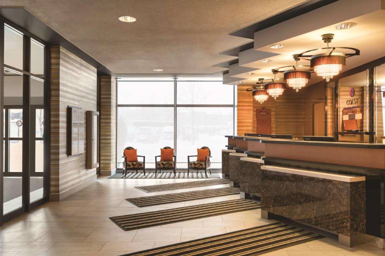 Coast Edmonton Plaza Hotel by APA — photo 3