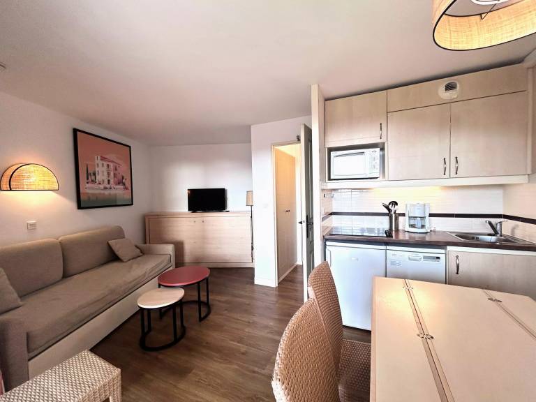 Nice holiday apartment with jacuzzi | Close to the beach | Pets allowed — photo 4
