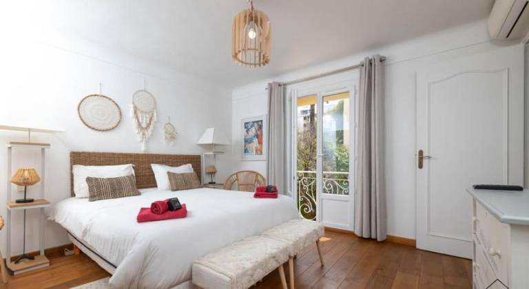 Vacation home with terrace, private pool & barbecue | Close to the beach | Pet-friendly — photo 2