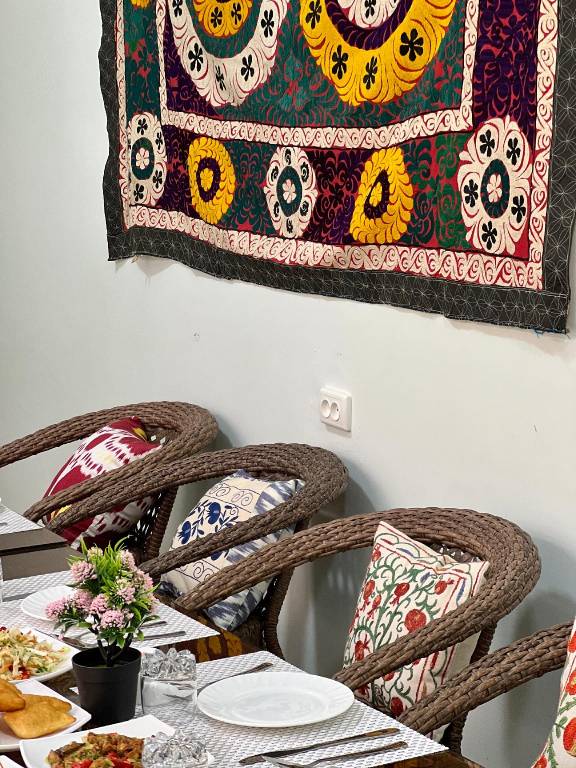 Art Suzani National House