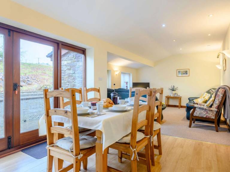 Pleasant cottage with yard & barbeque | Pets are welcome — photo 3