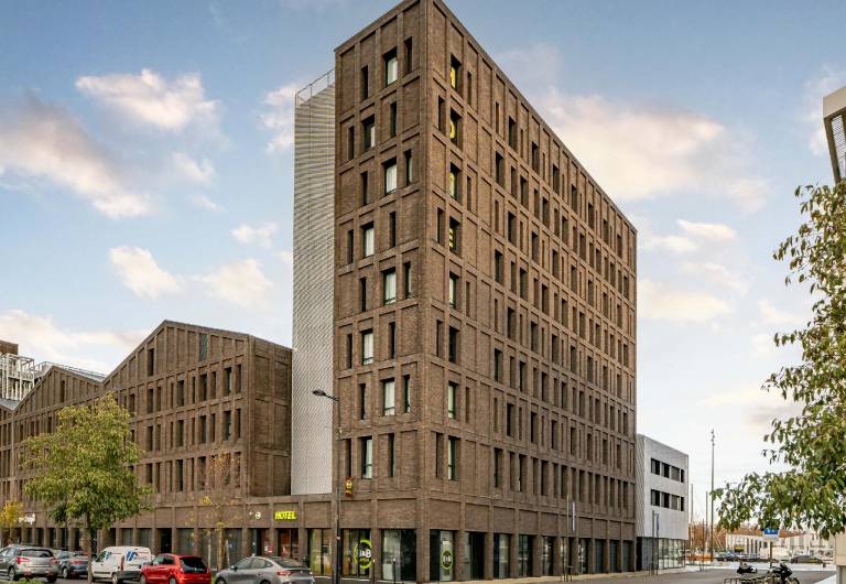 B&B HOTEL Bordeaux Bassins a flot in Bruges