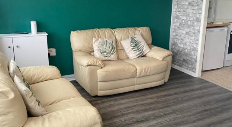 Holiday apartment with pool & garden in Great Yarmouth