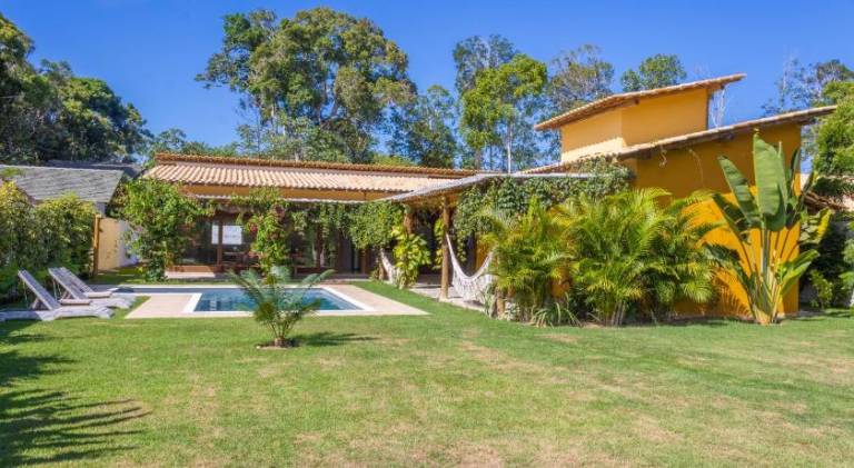 House with pool — photo 3