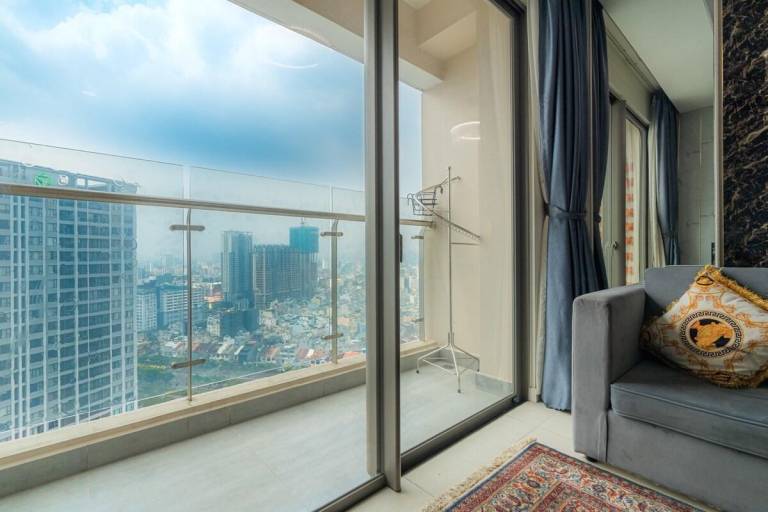 Beautiful house with pool | Next to Phạm Ngũ Lão Street | Pet-friendly — photo 3