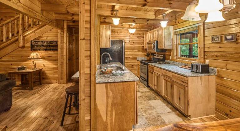 Vacation home with hot tub | Dogs allowed — photo 5