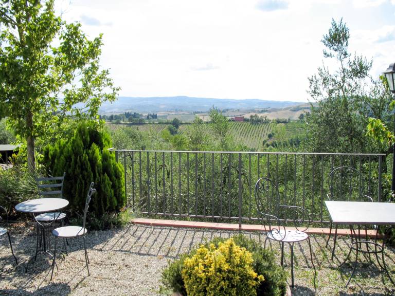 Vacation home with barbeque, pool & garden | Nature view — photo 4