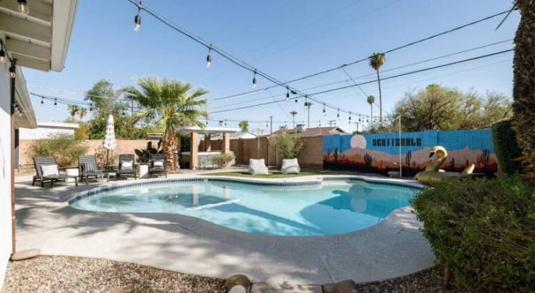 Charming vacation home with pool & jacuzzi | Suitable for remote work | Pets allowed — photo 5