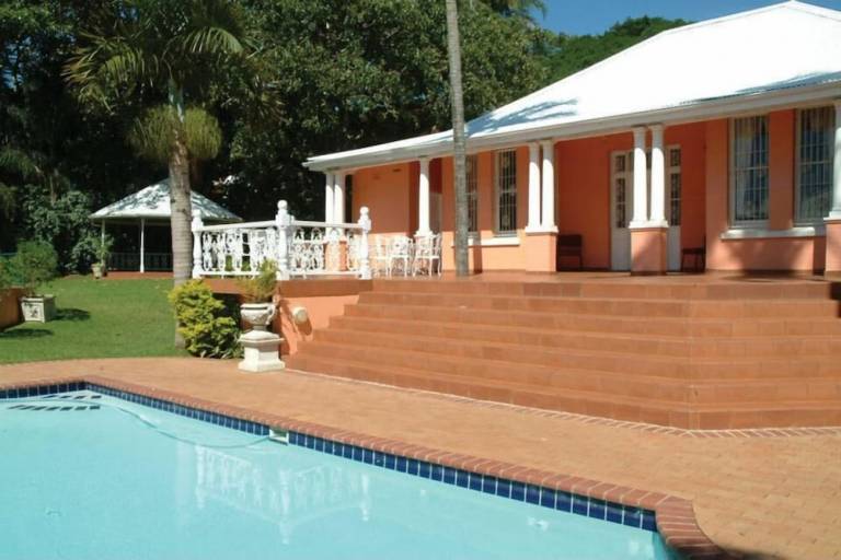 Accommodation  Bulwer