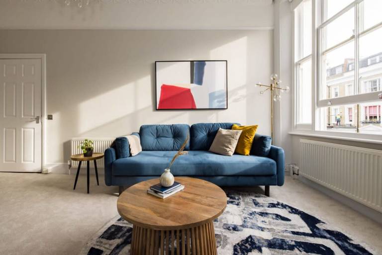 Chic Sunlit Earls Court Flat