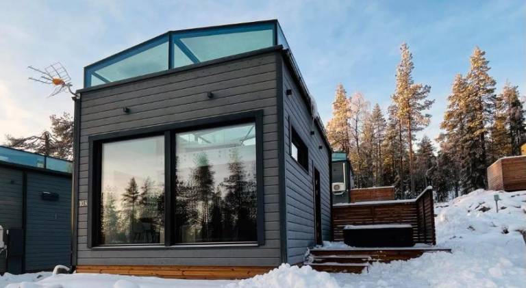 Vacation home with hot tub | Pets allowed — photo 3