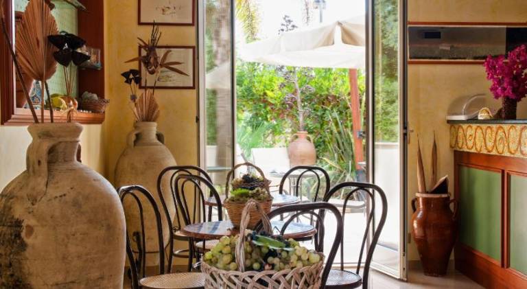 Children-friendly lovely serviced apartment with yard & terrace | Pet-friendly — photo 5