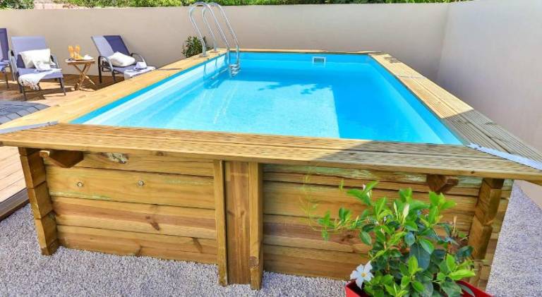 House with private pool & grill — photo 4