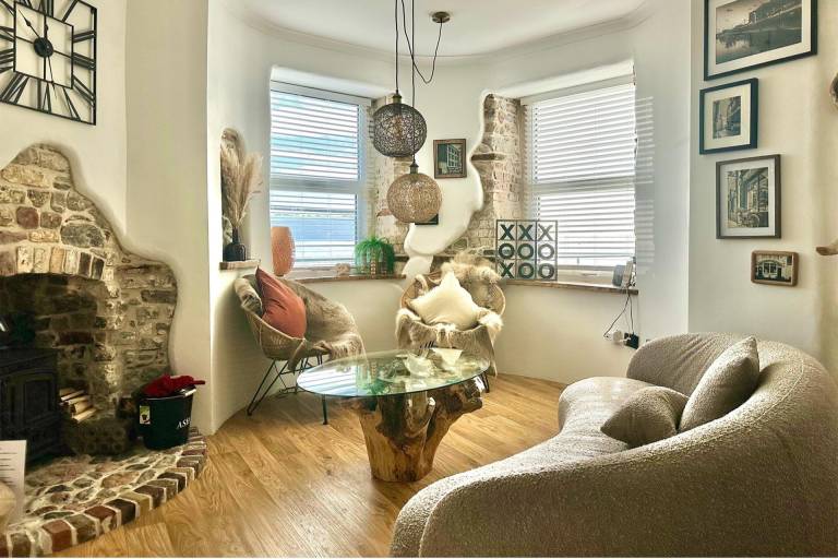 Seafront Cottage - Beach Access - Pet Friendly — photo 4