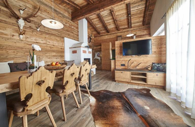 Family-oriented charming chalet with patio, sauna & grill | Mountain view | Next to the ski | Perfect for remote work | Pet-friendly — photo 3