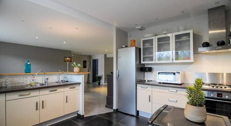 Pleasant vacation home with patio | Dogs allowed — photo 3