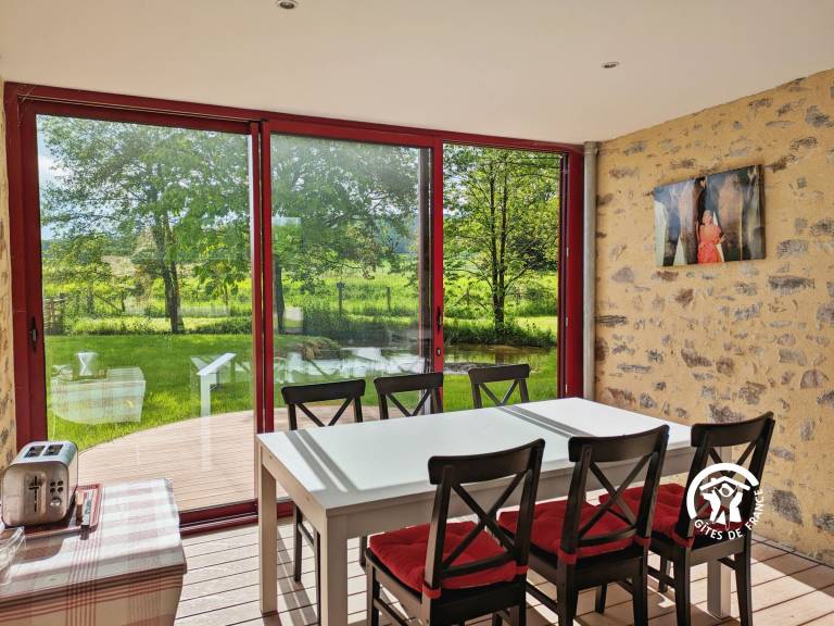 Cottage with barbeque — photo 4