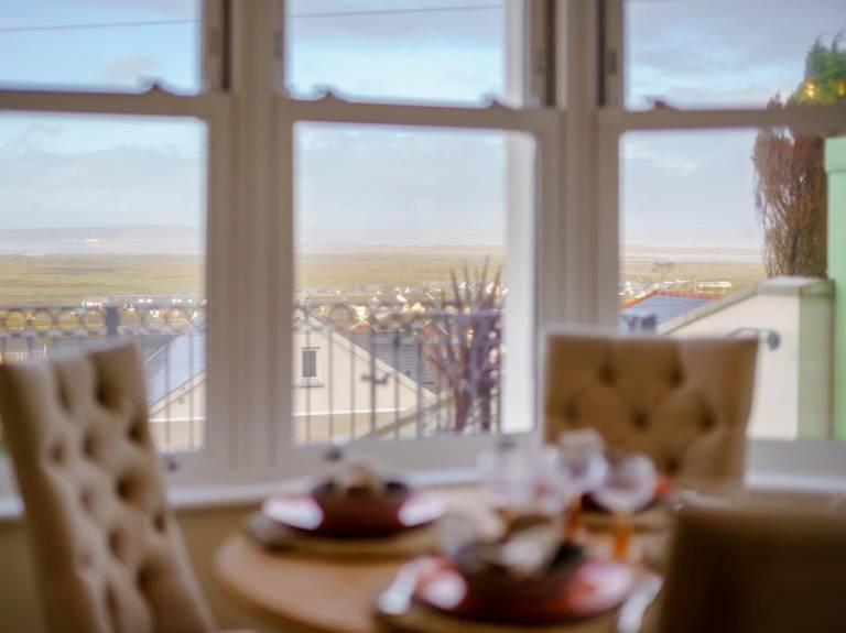 Holiday apartment with yard | Water view — photo 4