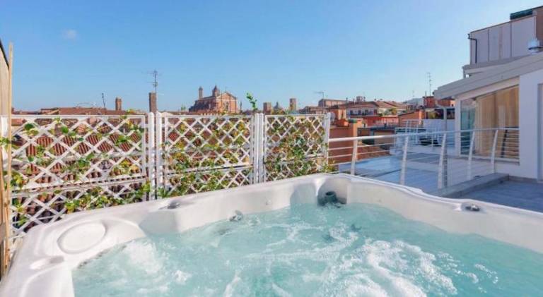 L'attico dell'Edera - Panoramic View with Jacuzzi — photo 2