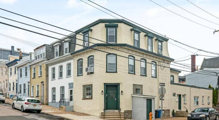 Big rental apartment | Dogs allowed in Philadelphia, PA