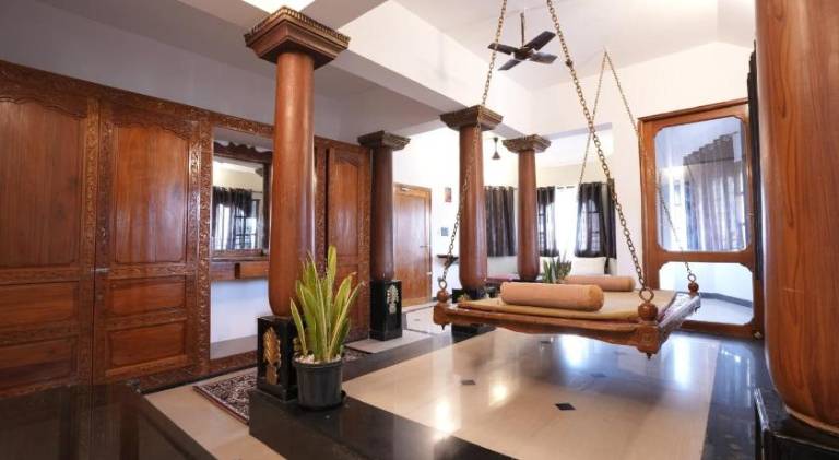 Serviced apartment with garden, pool & patio — photo 2