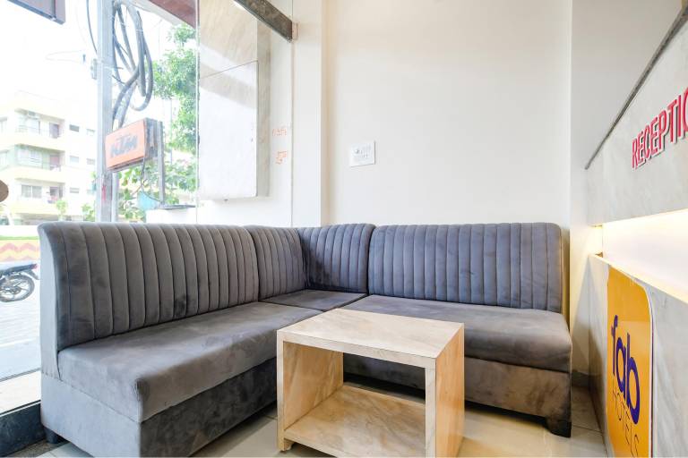 FabHotel Woodlark Inn