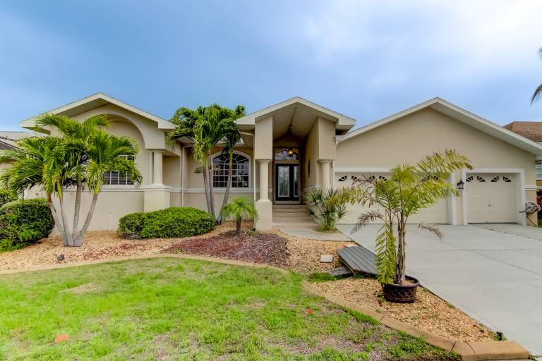 House  Apollo Beach