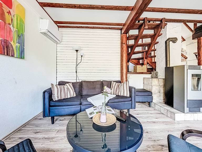 House with yard & terrace — photo 2