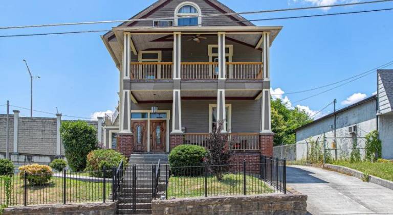 443 m&sup2; Ferienhaus