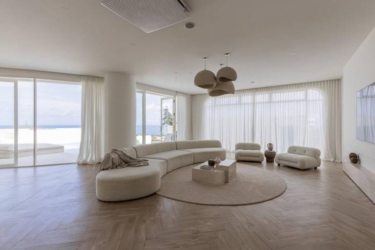 Villa | Beach nearby | Pets allowed — photo 3