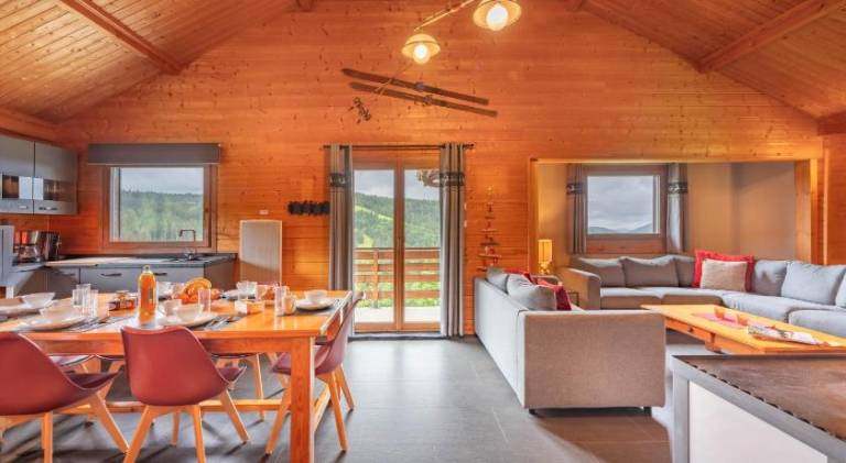 Chalet with 4 rooms for 10 persons — photo 3