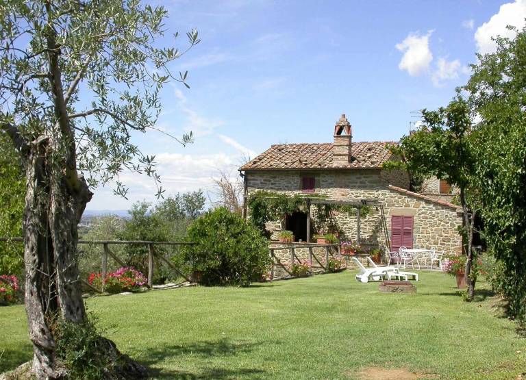 Villa with private pool, barbecue & yard | Panoramic view — photo 2