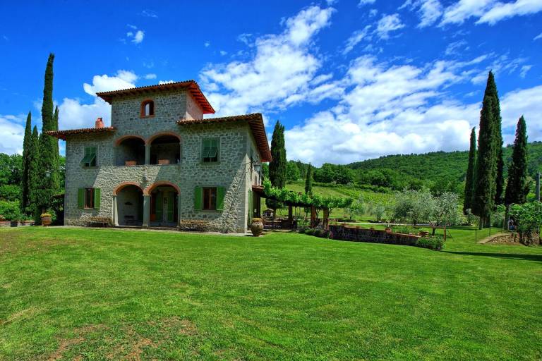 Villa with terrace, barbeque & private pool in Arezzo