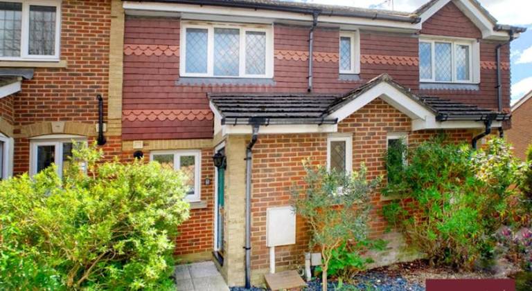 House | Pets allowed in Woking