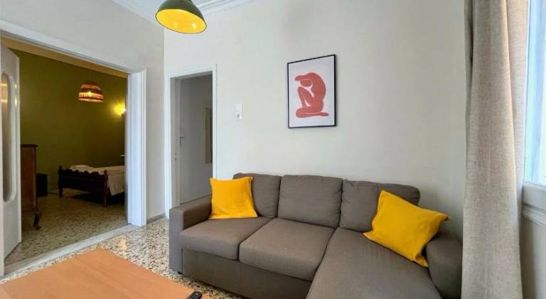 Apartment with terrace — photo 2