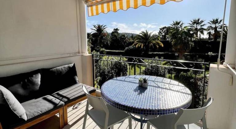 Apartment with pool in Beaulieu-sur-Mer