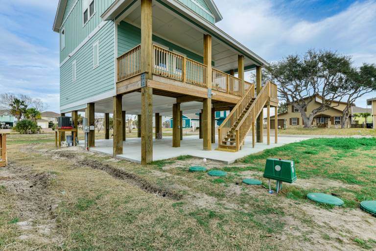6 Mi to Beach: Modern Rockport Home! in Rockport, TX