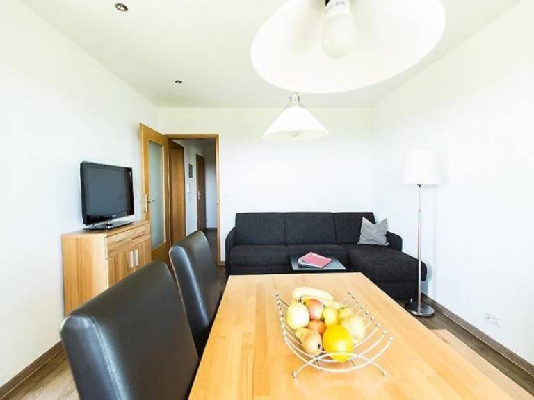 Ferienhaus mit Pool in Immenstaad am Bodensee, Bodensee f&uuml;r max. 4 Personen