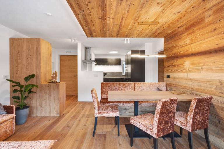 Family-friendly rental apartment with fast internet & patio | Mountain view | Ski nearby | Pet-friendly — photo 4
