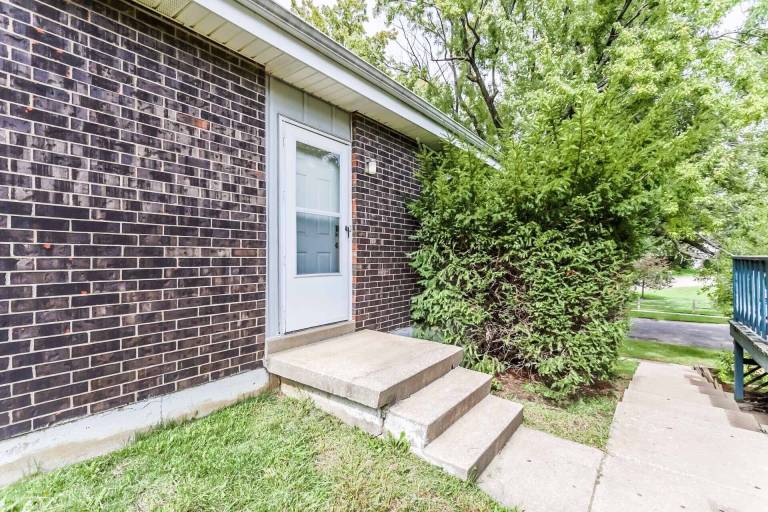 House  Cedar Crest