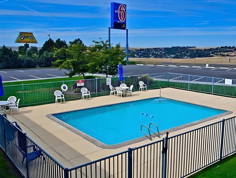 Motel 6 Pendleton, OR — photo 3