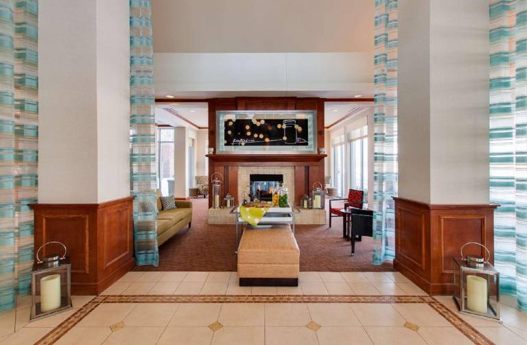 Hilton Garden Inn Naperville/Warrenville — photo 4