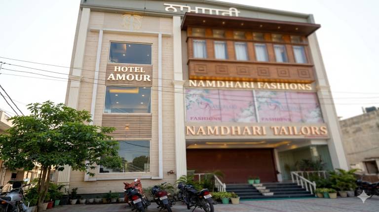 Hotel Amour Chandigarh Ziirakpur