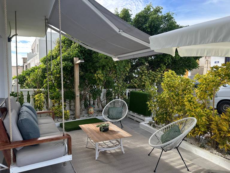 Vacation Home “Casa Alba” with Mountain View, Wi-Fi, Balcony & Terrace in Santa Cruz de Tenerife