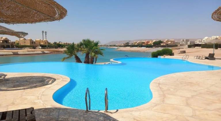 Holiday apartment with pool — photo 2