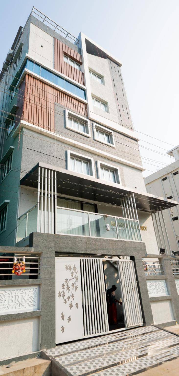 BRK ICONIC RESIDENCY