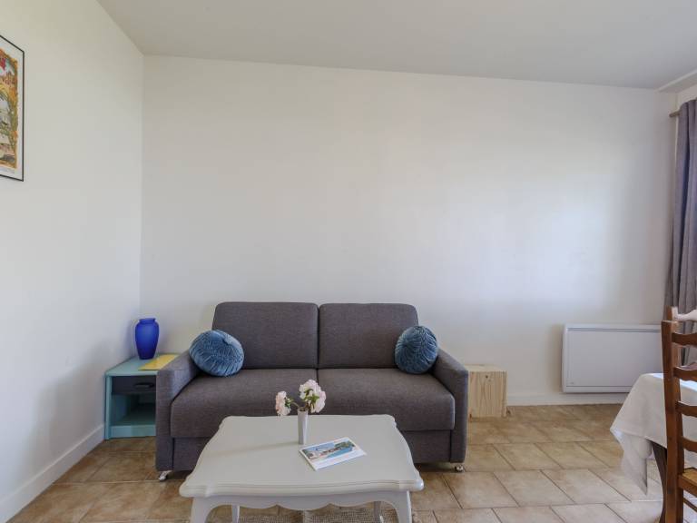 Vacation home with yard | Pets are welcome — photo 4