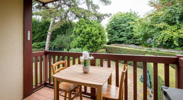 Holiday apartment with 1 room for 4 persons in Touques