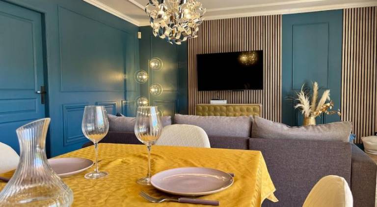 Apartment with terrace — photo 3